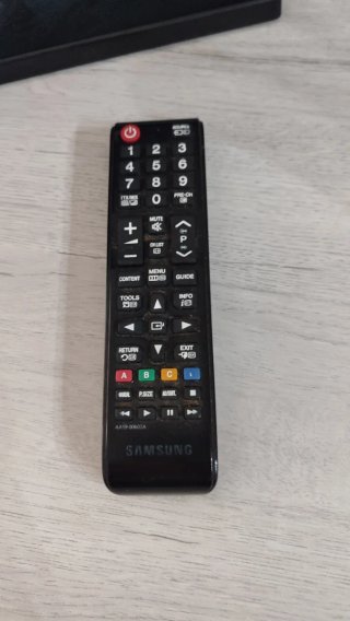 Televisión Samsung Negra 26 pulgadas