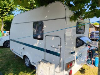 Caravana Adria Aviva 360 DK <750kg