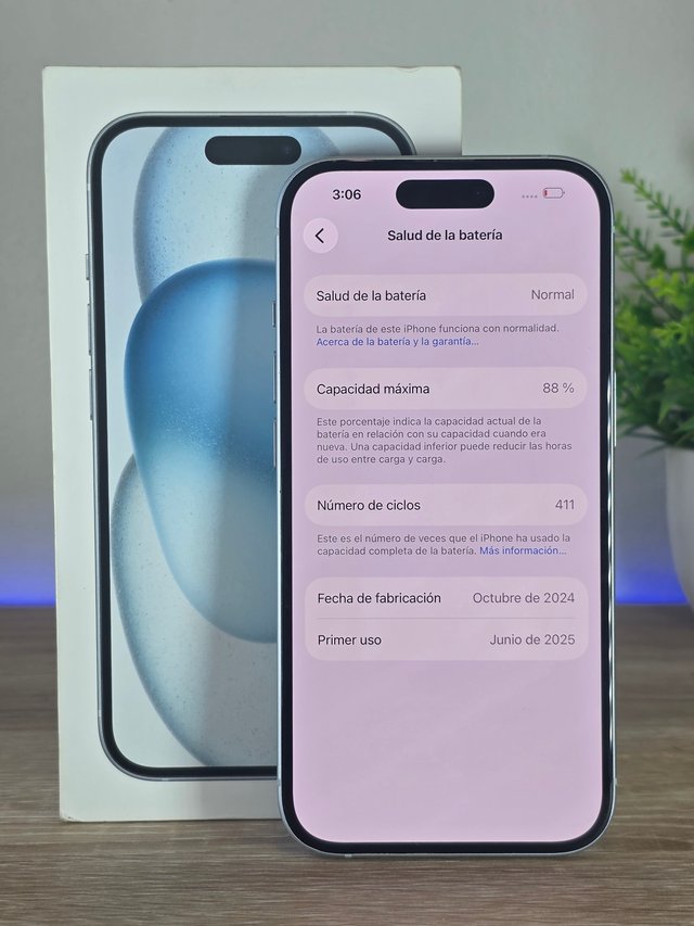 iPhone 15 Blu