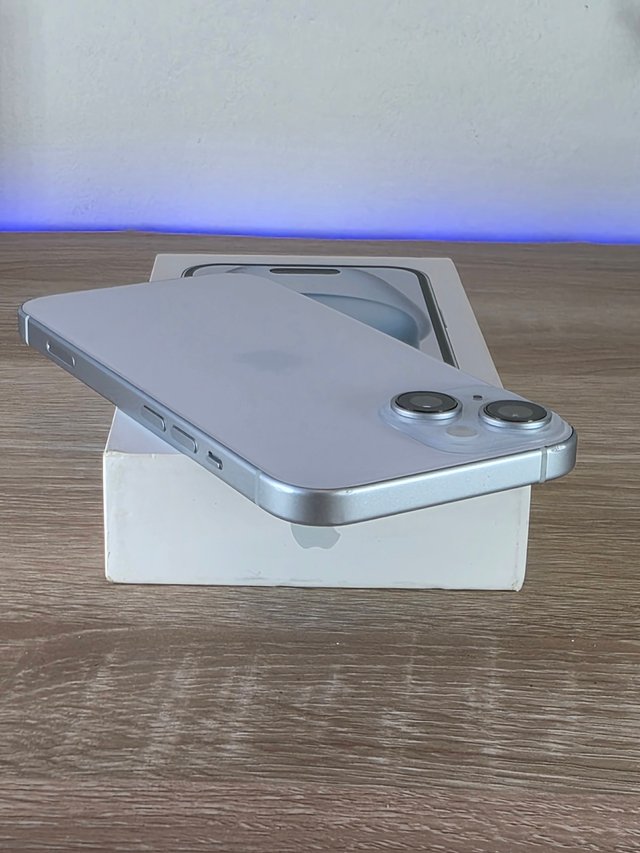 iPhone 15 Blu