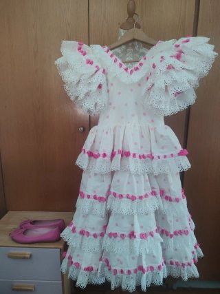Vestido de sevillanas blanco y rosa talla 2-5años