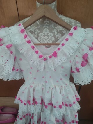 Vestido de sevillanas blanco y rosa talla 2-5años