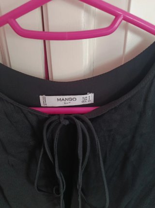 Vestido negro Mango media manga
