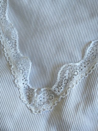 Camiseta T.XS canalé con blonda Pull&Bear