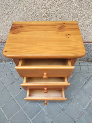 Mesilla o cómoda 3 cajones madera pino maciza