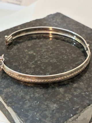 Pulsera rígida oro 18k 12g