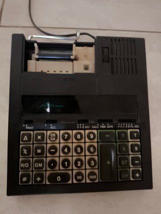 Calcolatore Olivetti Logos 62