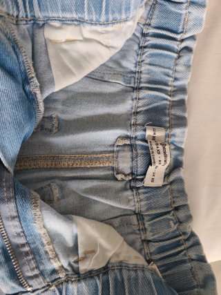 Pantalón corto vaquero con cinturón