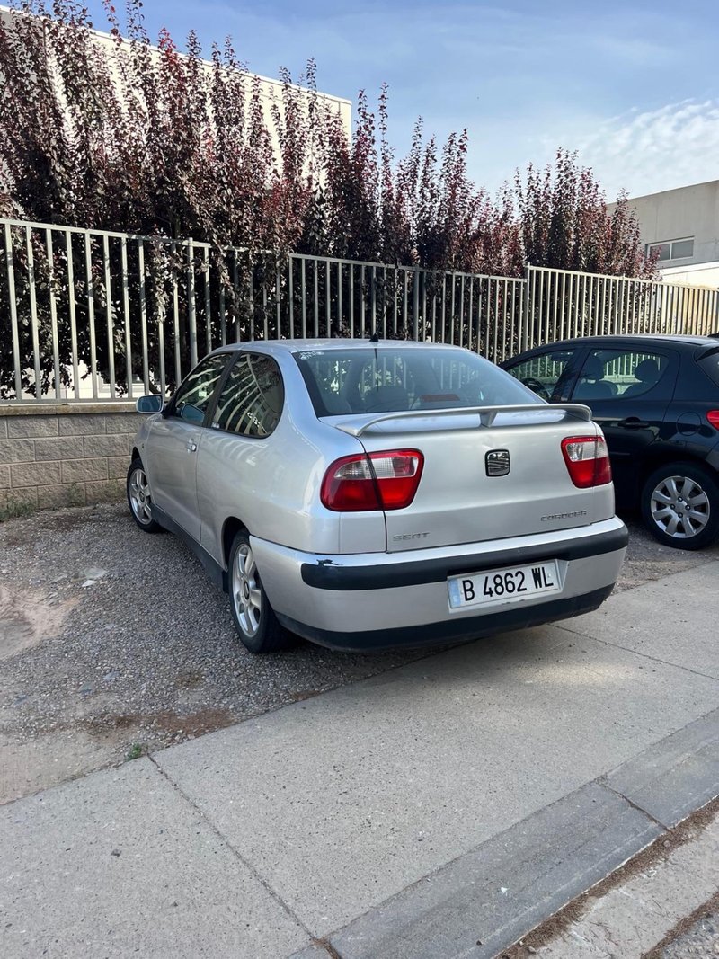SEAT Cordoba 2000 - foto 1