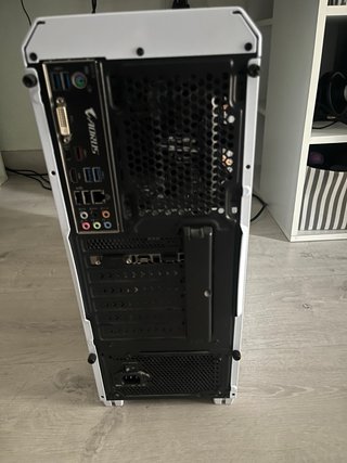 PC Intel i7-9700K 32GB RAM + 3TB HDD
