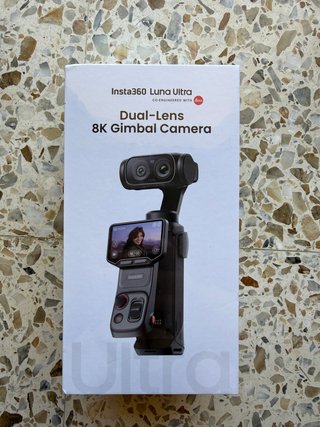 Insta360 Luna Ultra - Cámara Vlogging 8K
