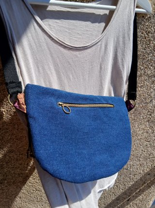 Bolso riñonera seda China bordada y denim