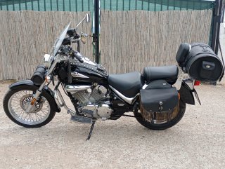 Suzuki Intruder 250 Cruiser Negra