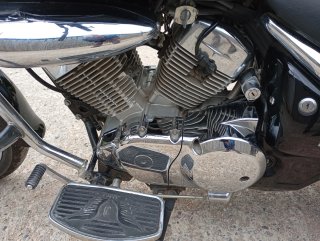 Suzuki Intruder 250 Cruiser Negra