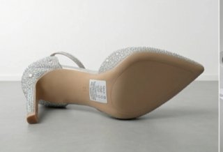 Zapatos de fiesta plateados con pedrería