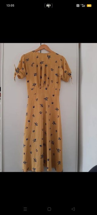 Vestido midi floral amarillo