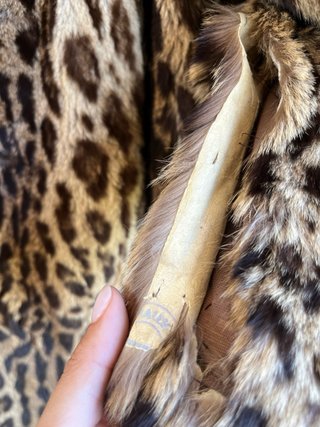 Abrigo piel pelo leopardo