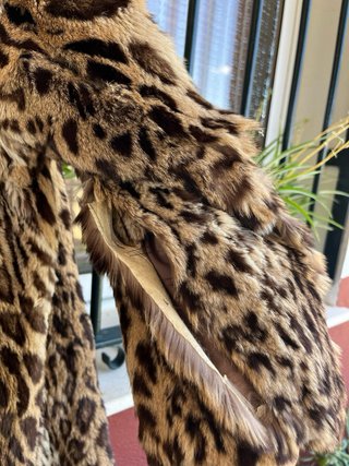Abrigo piel pelo leopardo