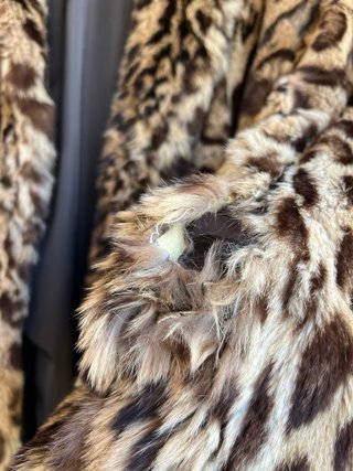 Abrigo piel pelo leopardo