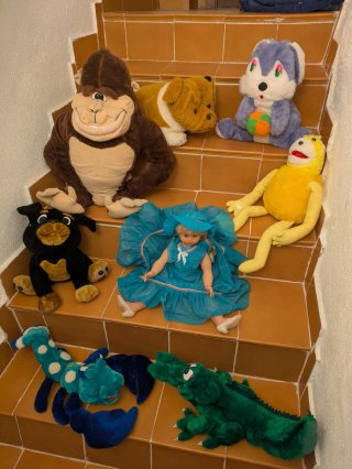 Lote Peluches y Muñeca