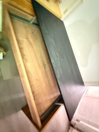 Mesa elevadora , color roble y pizarra