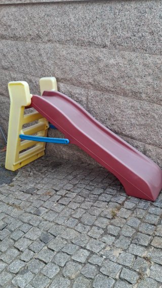 Tobogán columpio niños
