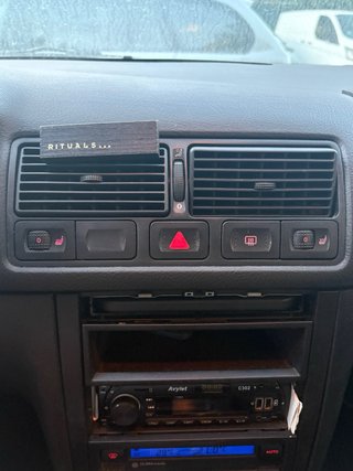 Volkswagen Golf 2002