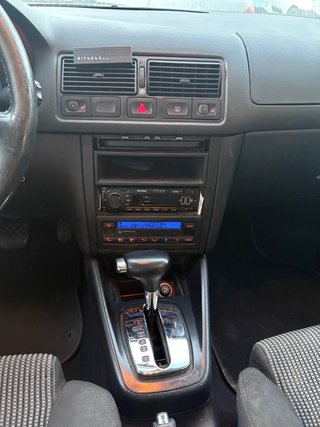 Volkswagen Golf 2002