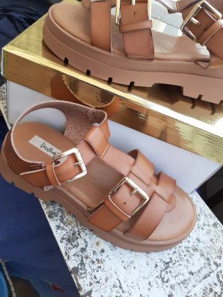 Sandalo donna marrone con fibbia