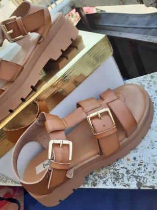 Sandalo donna marrone con fibbia