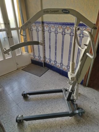 Grúa para personas con discapacidad física