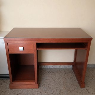 Escritorio madera y cristal