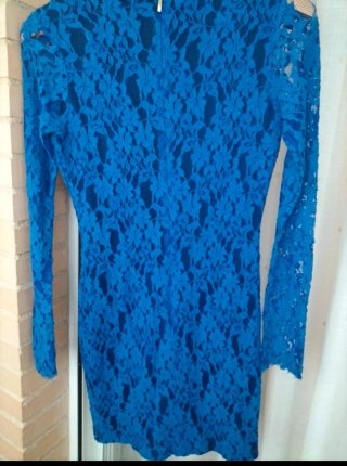 Vestido de encaje azul manga larga