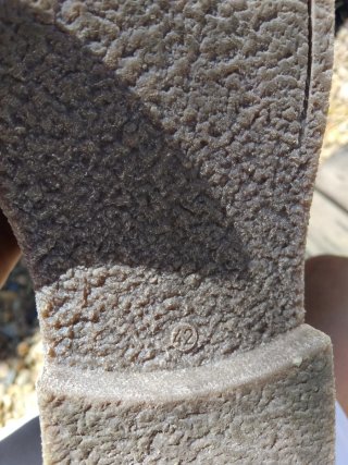Sapatos camurça castanhos tamanho 42