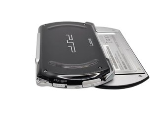 CONSOLA SONY PSP GO 16GB NEGRA + CAJA Y ACC