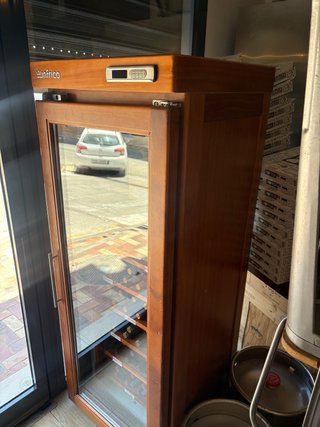 Vinoteca profesional Infrico ABD90 madera maciza