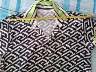 Vestido camisero satinado estampado