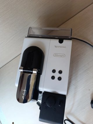 Macchina Caffè Nespresso DeLonghi Lattissima