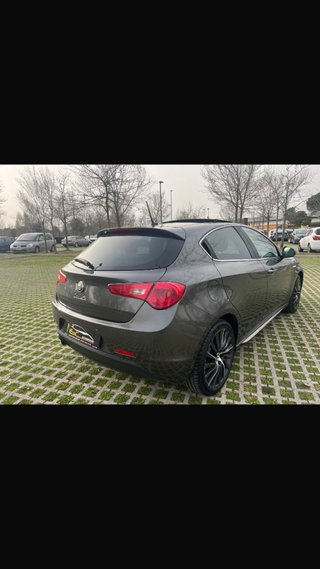 Alfa Romeo Giulietta 2015 1.4 170 cv
