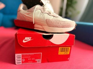 Nike Fontanka Waffle Talla 40.5 Edición Limitada