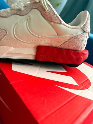 Nike Fontanka Waffle Talla 40.5 Edición Limitada