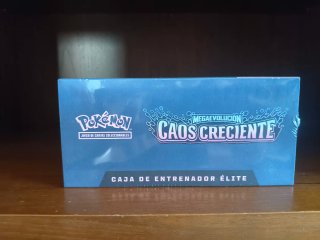 Caja Entrenador Élite Pokémon Caos Creciente