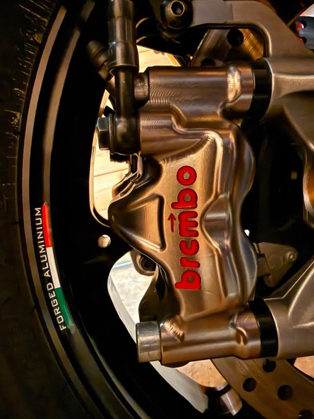Pinzas Brembo GP4RX 108mm USADAS