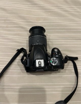 Nikon D3300 + objetivo 18-55mm