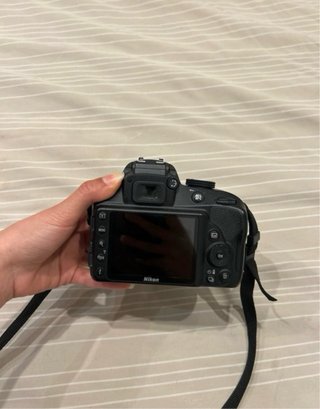 Nikon D3300 + objetivo 18-55mm
