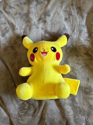 Peluche Pikachu