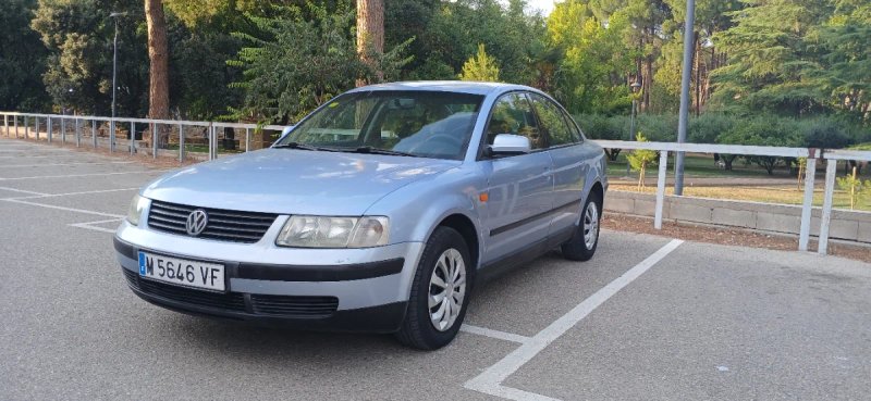 Volkswagen Passat 1998 - foto 1