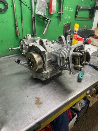 Moto 125cc tipo Yamaha Majesty Negra