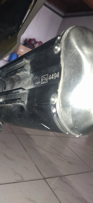 Moto 125cc tipo Yamaha Majesty Negra
