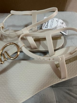 Chanclas Ipanema Beige y Dorado Talla 41